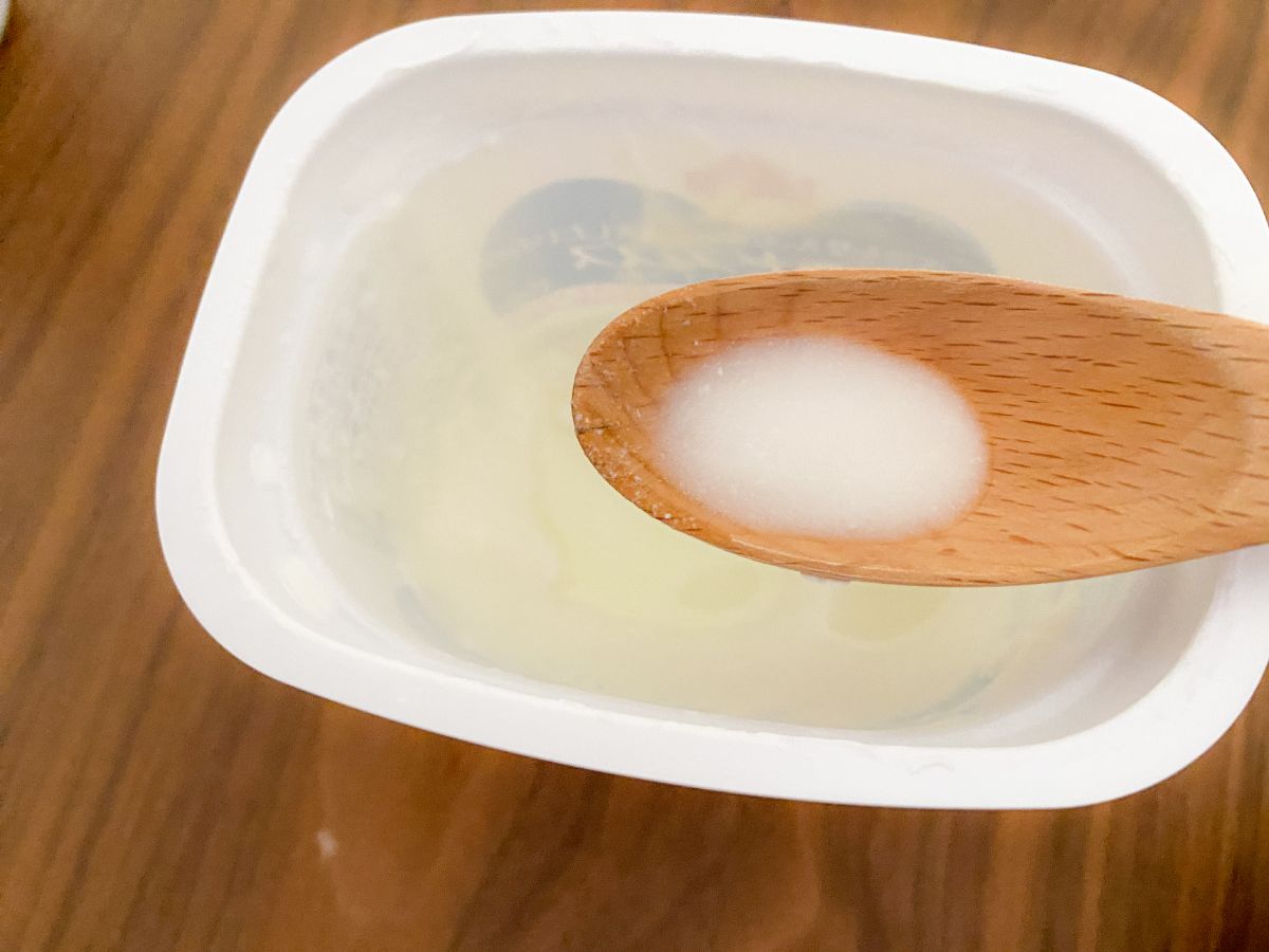 「ヨーグルトの白い液体、捨てないで！」その正体に「知らなかった」「もう捨てません」