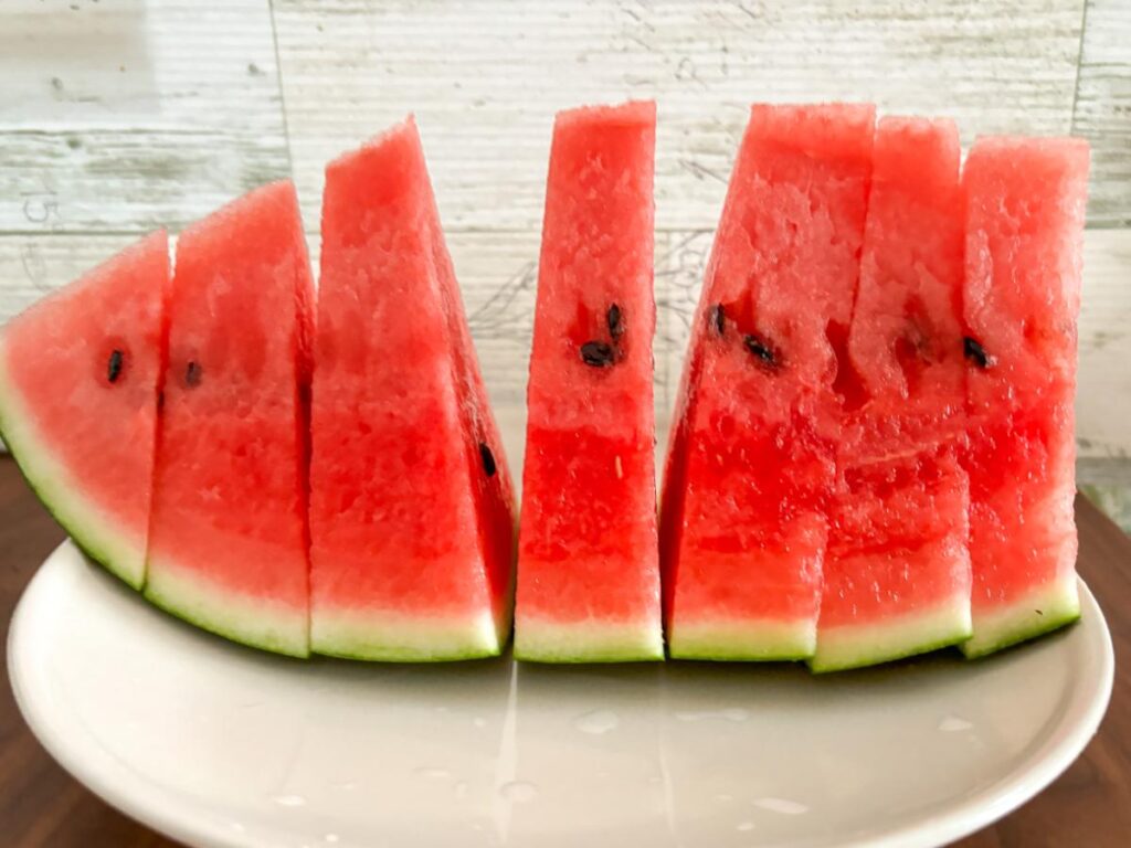 買って後悔しない】「ハズレのスイカ」を避けるコツ、元スーパー店員の