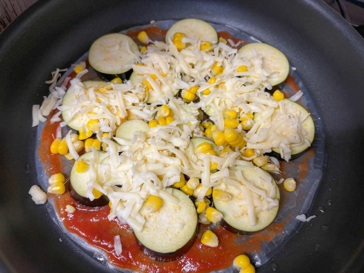 チーズをのせた様子