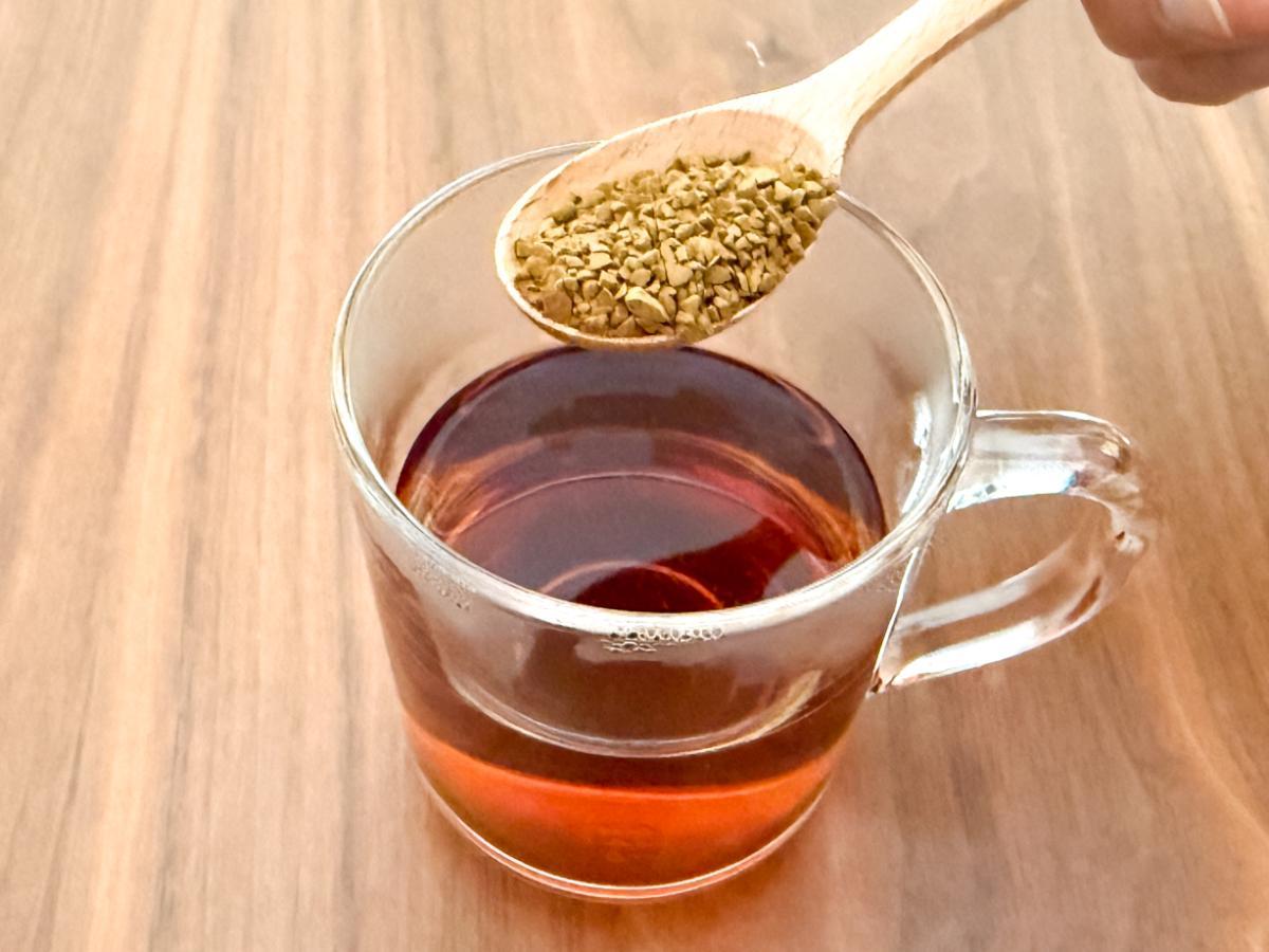 コーヒーを溶かす