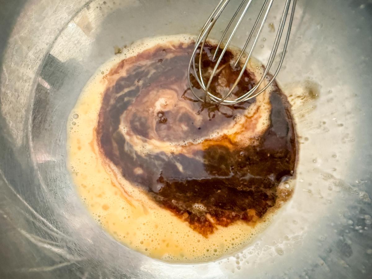 コーヒー液を加える